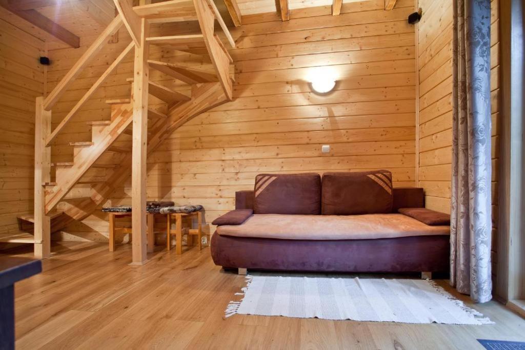 Domek W Krynicy Z Sauna クリニツァ・ズドルイ エクステリア 写真